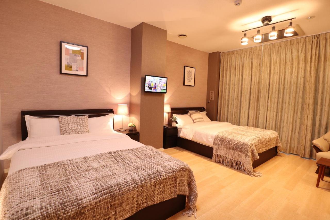 True Namba Apartemen